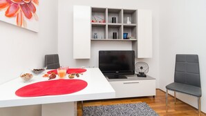 Apartment | Dining - Apartment Adea - One Bedroom Apartment With Terrace (Dubrovnik)