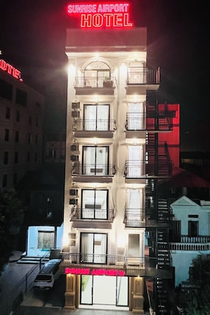 숙박 시설 정면