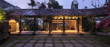 واجهة المنشأة