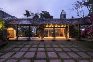 Fachada da propriedade