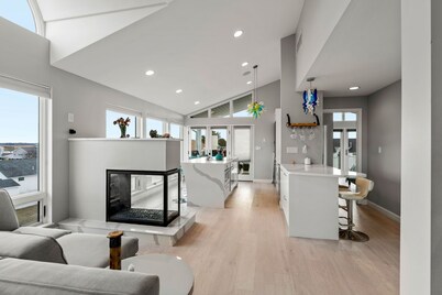 Serendipity Beach Retreat | Penthouse | Ocean View