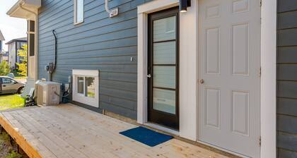 Spacious Mahogany Retreat | 3 Bedrooms + 2 Baths