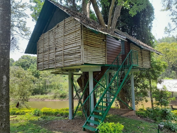 Phòng đôi Deluxe, ban công, quang cảnh hồ