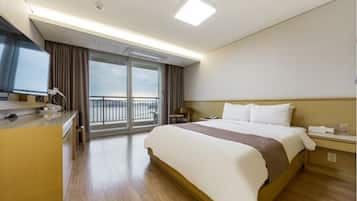 Desk, laptop workspace, free WiFi