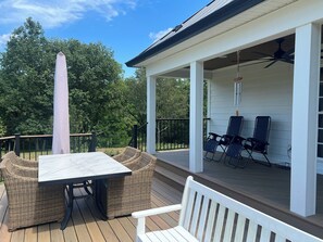 تناول الطعام بالخارج