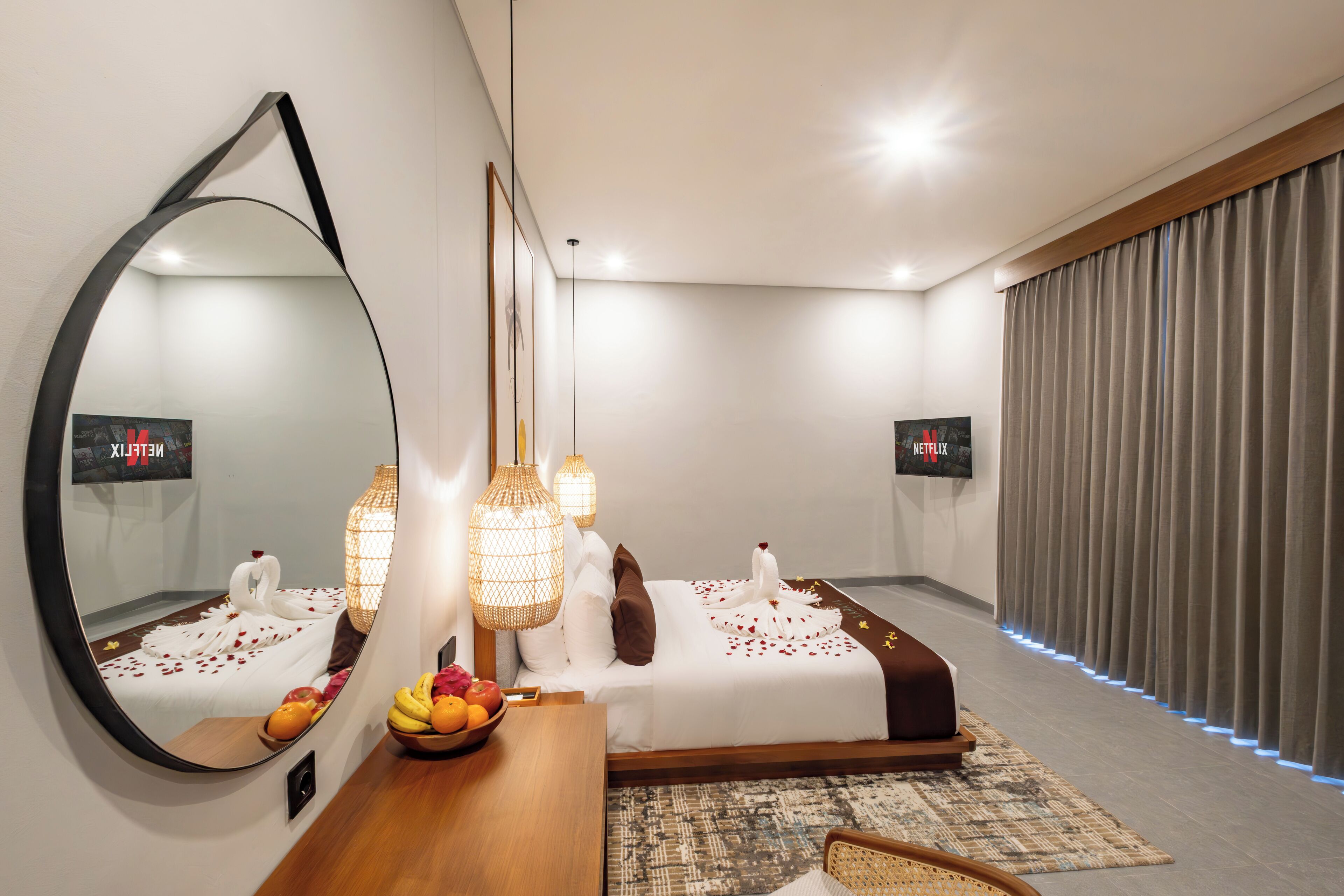 CONNECTING 1-Bedroom Pool Villa | In-room safe, desk, laptop workspace, free WiFi