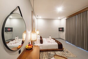 CONNECTING 1-Bedroom Pool Villa