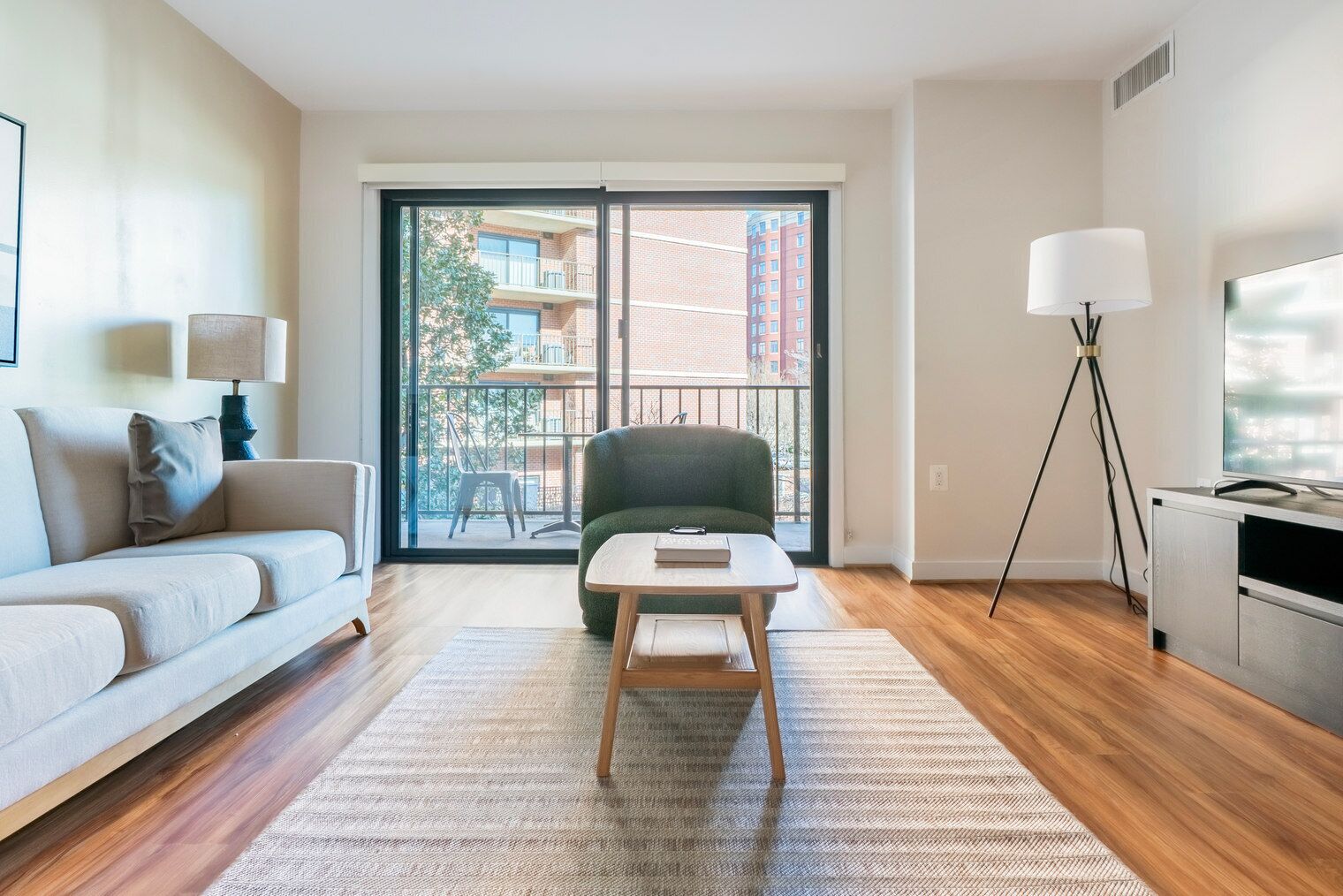 Fernseher, Stereoanlage