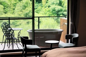 Premium Twin Room, 2 Twin Beds, Hot Tub | In-room safe, blackout drapes, free WiFi, bed sheets - FuruyuOnsen SagaFuga (Saga)