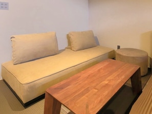 Triple Room, Non Smoking, Pets Not Allowed | In-room safe, blackout drapes, free WiFi