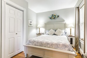 2 Schlafzimmer, Schreibtisch, Bügeleisen/Bügelbrett, Internetzugang