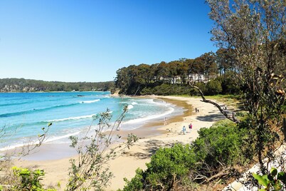 On Munjip Trail to Denhams Beach - Centrally Located South Coast Beach Retreat