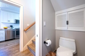 Condo (1 Bedroom) | Bathroom | Shower, designer toiletries