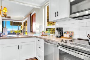 Microwave, oven, dishwasher, coffee/tea maker