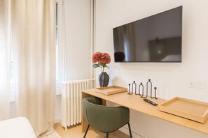 2 habitaciones, tabla de planchar con plancha, wifi y ropa de cama 