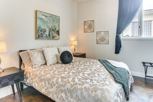 3 Schlafzimmer, Schreibtisch, Internetzugang, Bettwäsche