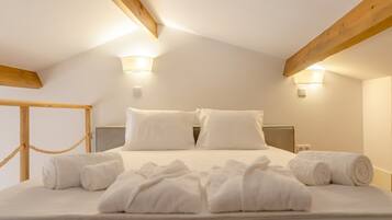 Bügeleisen/Bügelbrett, Internetzugang, Bettwäsche