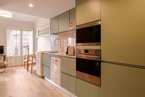 Microwave, oven, stovetop, dishwasher