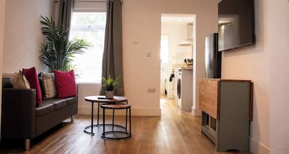 Central Oswestry 2 Bedroom House