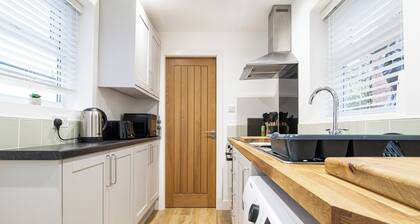 Central Oswestry 2 Bedroom House