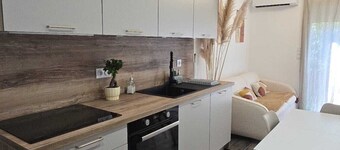 Modern 2-room apartment for 2 to 4 people