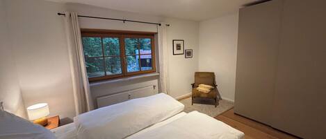 2 bedrooms, bed sheets