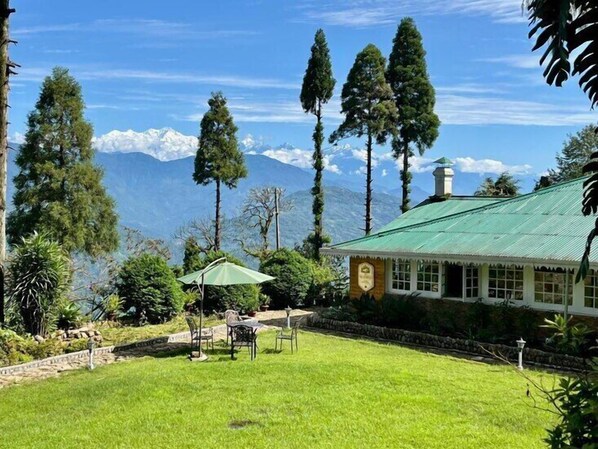 Mặt tiền nơi lưu trú