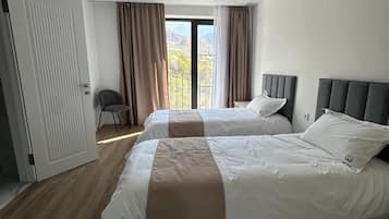 9 dormitorios, tabla de planchar con plancha, wifi y ropa de cama