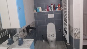 Uklassifisert bilde, 2 av 8, knapp