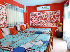 4 bedrooms, Internet, bed sheets, wheelchair access