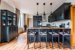 Microwave, oven, stovetop, dishwasher