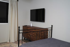 1 chambre, fer et planche Ă repasser, Wi-Fi gratuit, draps fournis