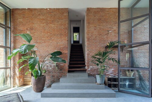 Stunning private villa for 10 guests with WIFI, sauna, private pool and veranda