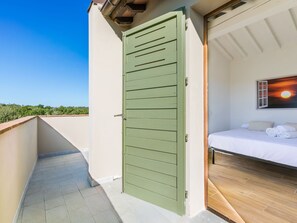 3 bedrooms, Internet