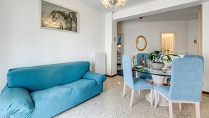 Unclassified image, 2 of 29, button - Casa Susi Maria - Sanremo Centro (Sanremo)