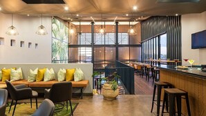 Bar (di hartanah)