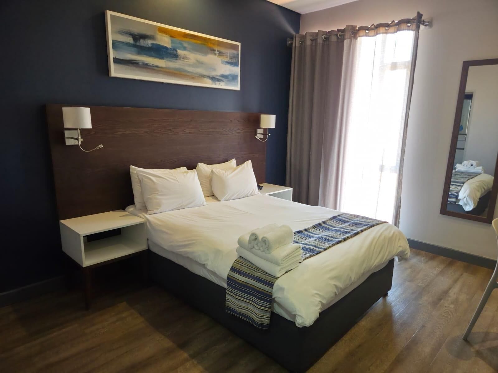 Double Room | In-room safe, desk, laptop workspace, blackout drapes