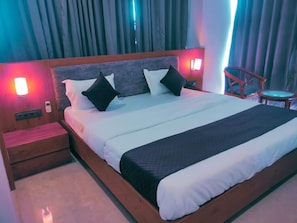 Suite Classic, balcone | Ferro/asse da stiro, Wi-Fi gratuito