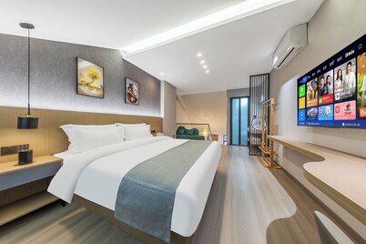 Yi Jia Hotel