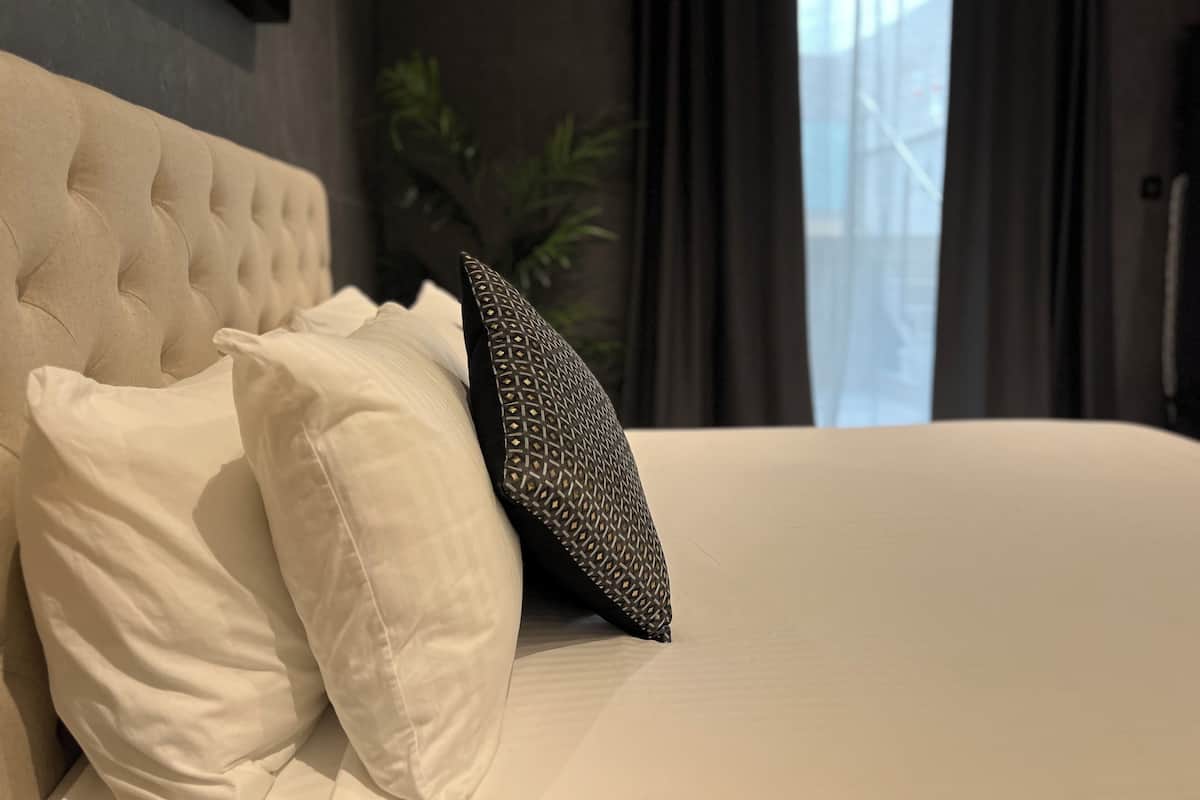 Deluxe Studio | Iron/ironing board, free WiFi