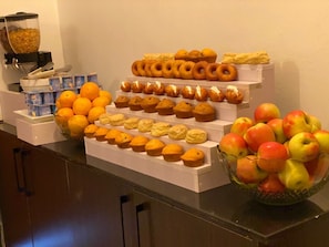 Café da manhã inglês todos os dias (USD 20 por pessoa)