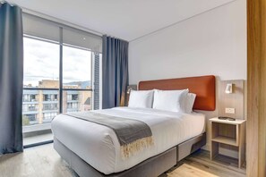 1 bedroom, desk, iron/ironing board, WiFi