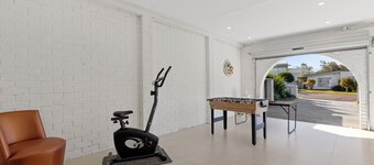 Lakeside Luxury Buff Point
