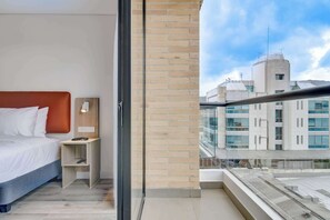 1 chambre, bureau, fer et planche à repasser, Wi-Fi