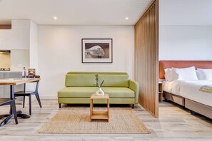 1 chambre, bureau, fer et planche à repasser, Wi-Fi