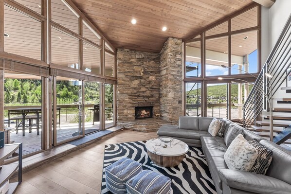 Smart TV, fireplace, offices