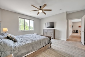 4 bedrooms, WiFi, bed sheets