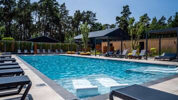 Chalet | Pool | Outdoor pool