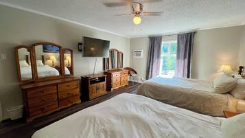 2 bedrooms, iron/ironing board, free WiFi, bed sheets