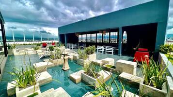 Apartment, 1 Bedroom | Kolam renang | Kolam renang terbuka